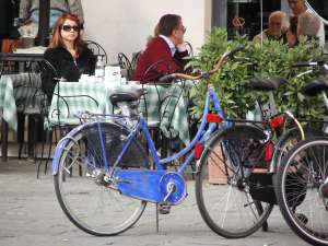 Xtrallusion photo gallery of Italy. Photos, pictures, images and photographs of the Italian Rivieras, the Italian Lakes, the Italian Alps, the Cinque Terre, the Amalfi coast and some of the most beautiful corners of Italy. Plus photos of Italian cities such as Pisa, Milan, Genoa and Rome.